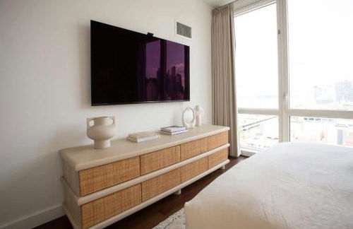 Modern Designer Stunning Hudson Views Corner Unit - Photo 25