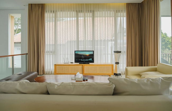 Oyama City View 4BR Villa with a Heated Pool - Photo 10