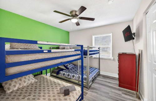 Family Putting Green Oasis BBQ Cornhole Heated Pool - Foto 25