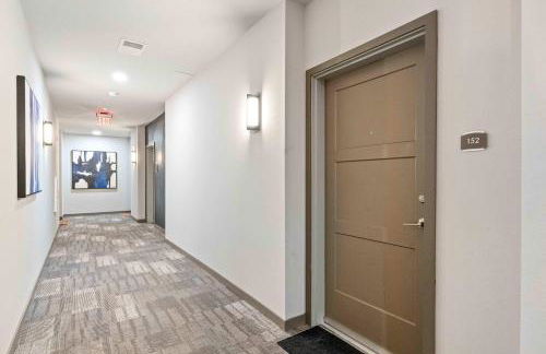 Fitness Room Pool Univ Research Park and Parking - Foto 58