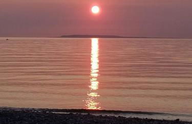 2nd Floor Studio #4 with Ocean View and Covered Deck - Foto 7