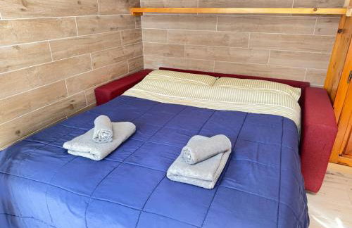 Near the Cable Cars with Views of the Lake - Foto 3