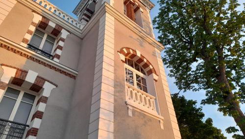 Appart dans petit chateau en centre ville - Foto 4