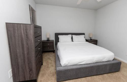 Wyndham 1205 Modern luxe 2BD2BA I Parking - Photo 6