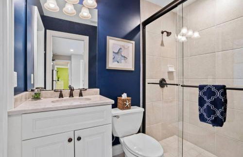 5* 3 BR 3 BA Home 4 min walk to beach & JW Marriott w/heated pool - Foto 16