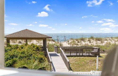 Southern Shores Oak Island Oceanfront with Pool Villa - Foto 23