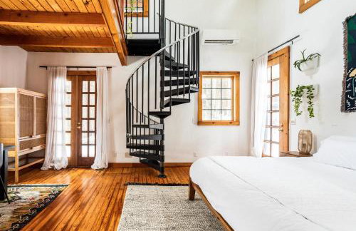 Stunning Catskills Cabin - Photo 49