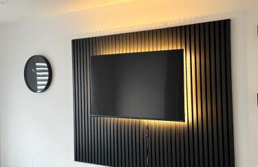 Parkside Luxury 3 bedroom home, 5 min to Ebbsfleet Station and has free Parking - Foto 35