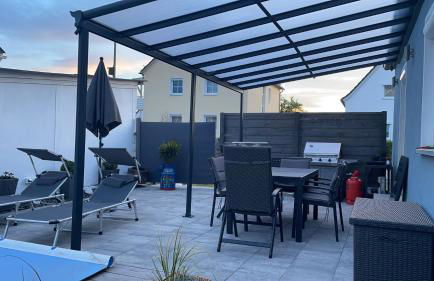 modern house with pool - 3 bedrooms 2 Bathrooms - Foto 1