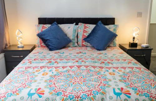 Family-Friendly Detached House Near Leeds and Bradford with Garden - Foto 32