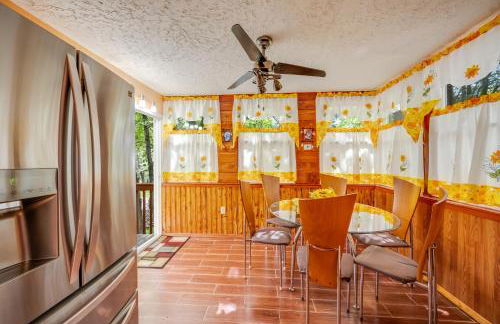 Stunning! Pocono Escape! HotTub Sauna Pool Ski Pet-Friendly Firepit Game Room Fireplace BBQ Lakes Tennis Fishing - Foto 25