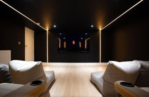 Luxury 6 Bed near city centre with Cinema Room & games room plus 5 bathrooms - Foto 2