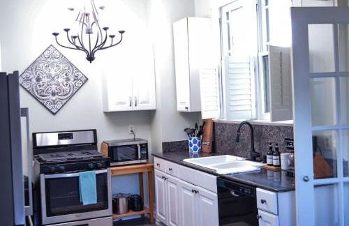 Modern & Centrally Located Stay at Calypso Dreams - Foto 8