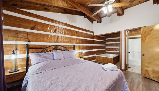 A Lover's Paradise 1 Bedroom Cabin Heavenly Views Resort - Foto 2, Habitación