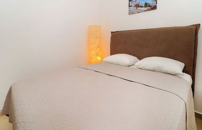 Luxurious 4-bedroom Villa With Private Pool in Kassandra, Halkidiki - Photo 10