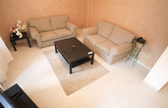 Ivory Petal Bliss 2BR Apt - Foto 34