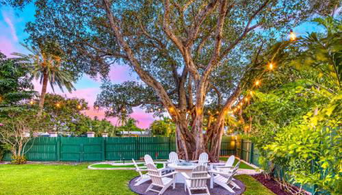 Heated Pool- MiniGolf- Fire Pit- Game Room- 1mi to Beach - Foto 2