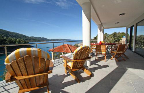 Villa Lukrecia -Stunning Sea View Retreat - Photo 3