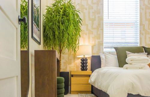 Houston Hideaway with King Bed, Games, Prime Location - Foto 8