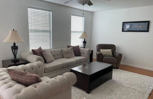 Updated,spacious, maritime 3BR downtown cottage - Photo 8