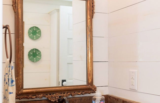 Classic Lakeside Cottage Masters Rental - Foto 7