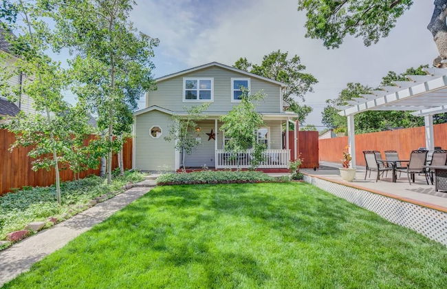 3 Bedroom Downtown with Firepit - Photo 43