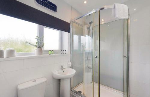 New! 5BR in Newton Drive - Foto 36