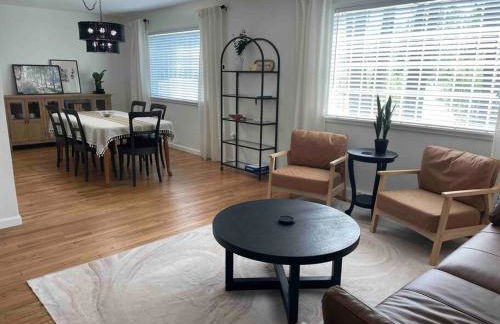 2023 Remodeled 4bed/2bath Home! - Foto 1