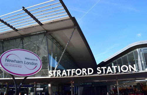 Luxury 2 Bedroom Apartment near Stratford Station for Corporate and Group Stays - Foto 55