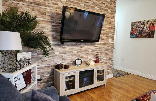 The Bay House- New Kitchen & Updates! An AC Vibe!! - Foto 10