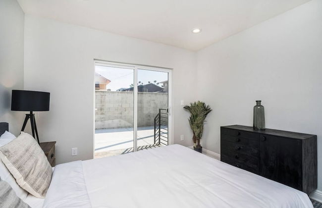 Brand NEW Modern Luxury 3bdr Townhome In Silver Lake - Photo 8