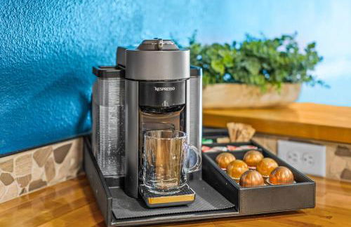 Breathtaking Lake Views 1BR King Suite, Kitchen & Heated Pools - Foto 25