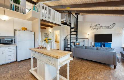 Steps to Beach w/ Patio+deck Foosball Happy Bottom Beach House by Avantstay - Foto 25