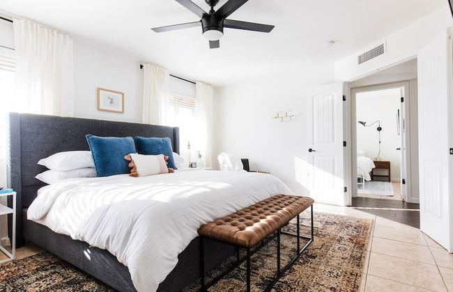 Perfect 4 Bdrm Home With Pool and Game Room! - Foto 8