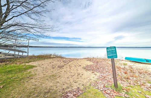 Higgins Lake Retreat - Hike, Swim, Relax! - Foto 32