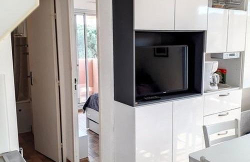 Charmant T2 avec Piscine, Tennis, Wifi et Garage à Bormes-les-Mimosas - FR-1-610-92 - Foto 5