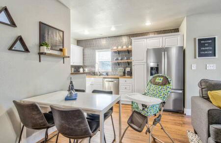 Vibrant Watermelon - Hot Tub, BBQ-Grill, King-Bed, Backyard, Parking - Foto 33