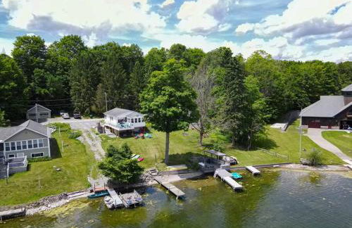 Lake Front Home #5 - Photo 3