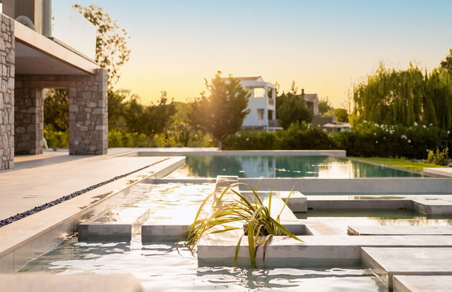 Allure Wellness Retreat - Photo 22