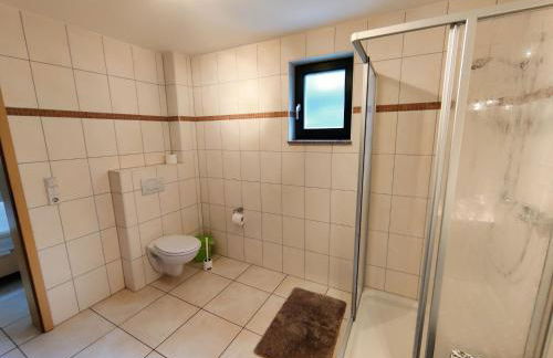 Spacious semi-detached house with wood stove located directly on the Rennsteig - Foto 64