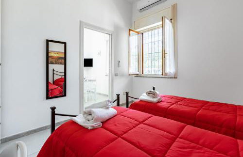 GuestHost - Comfy Apartment close to the Station with Courtyard - Foto 9