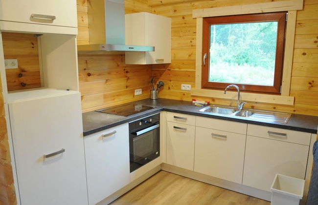 Modern, Wooden Chalet With Wood Burning Stove, in the Forest - Foto 11