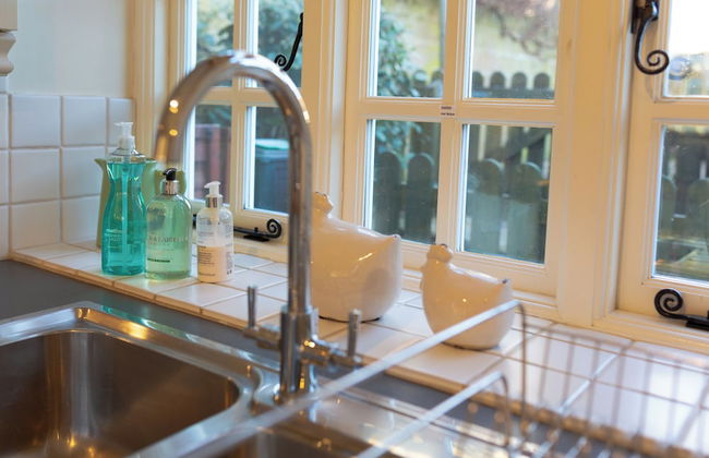 Jasmine Cottage-2BD in Heart of Bourton - Photo 21