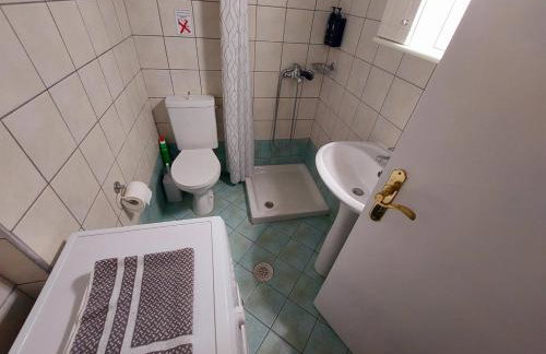 Eleni's Apartments Igoumenitsa - Γκαρσονιέρα 2ου ορόφου επιπλωμένη, εξοπλισμένη - Foto 11