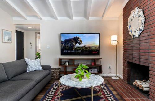 SoCal Retreat with Pool and Spacious Backyard - Foto 4