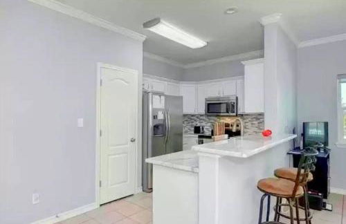 Spacious Home, Short Walk to Beach, Heated Pool! - Foto 26