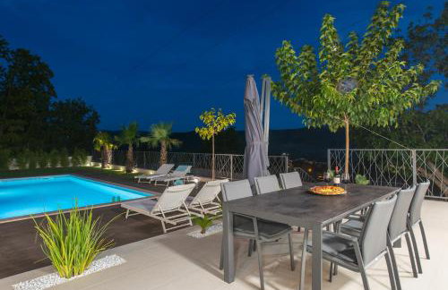 Villa Florinda with Pool and Prime Location near Split - Photo 63