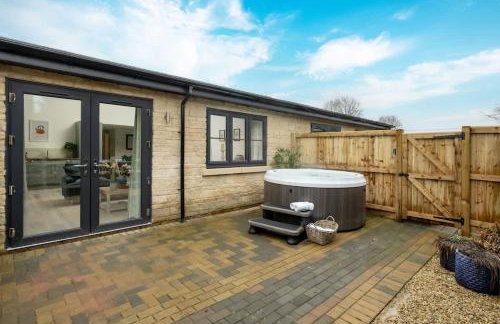 Goodwood - Modern Stay in Cotswolds with Hot Tub - Foto 30