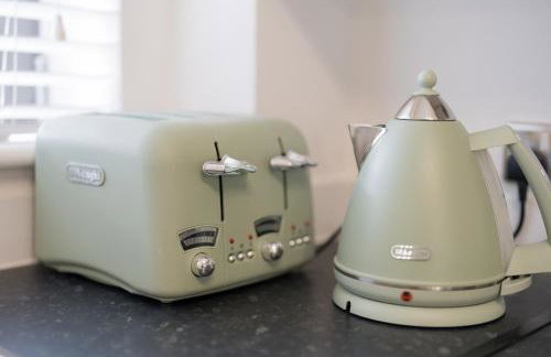 Stylish 2-Bed Apartment, City Centre Gem, 1 min walk to Train Station, Free parking - Foto 19