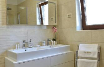 Villa Muskatel KRK -with heated covered pool - Photo 61